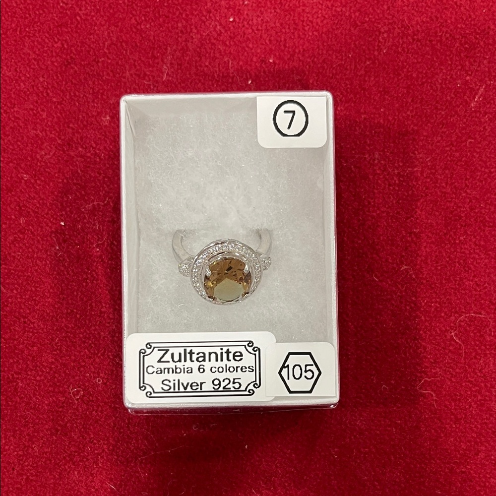 Silver 925 Ring with Captivating Zultanite stone